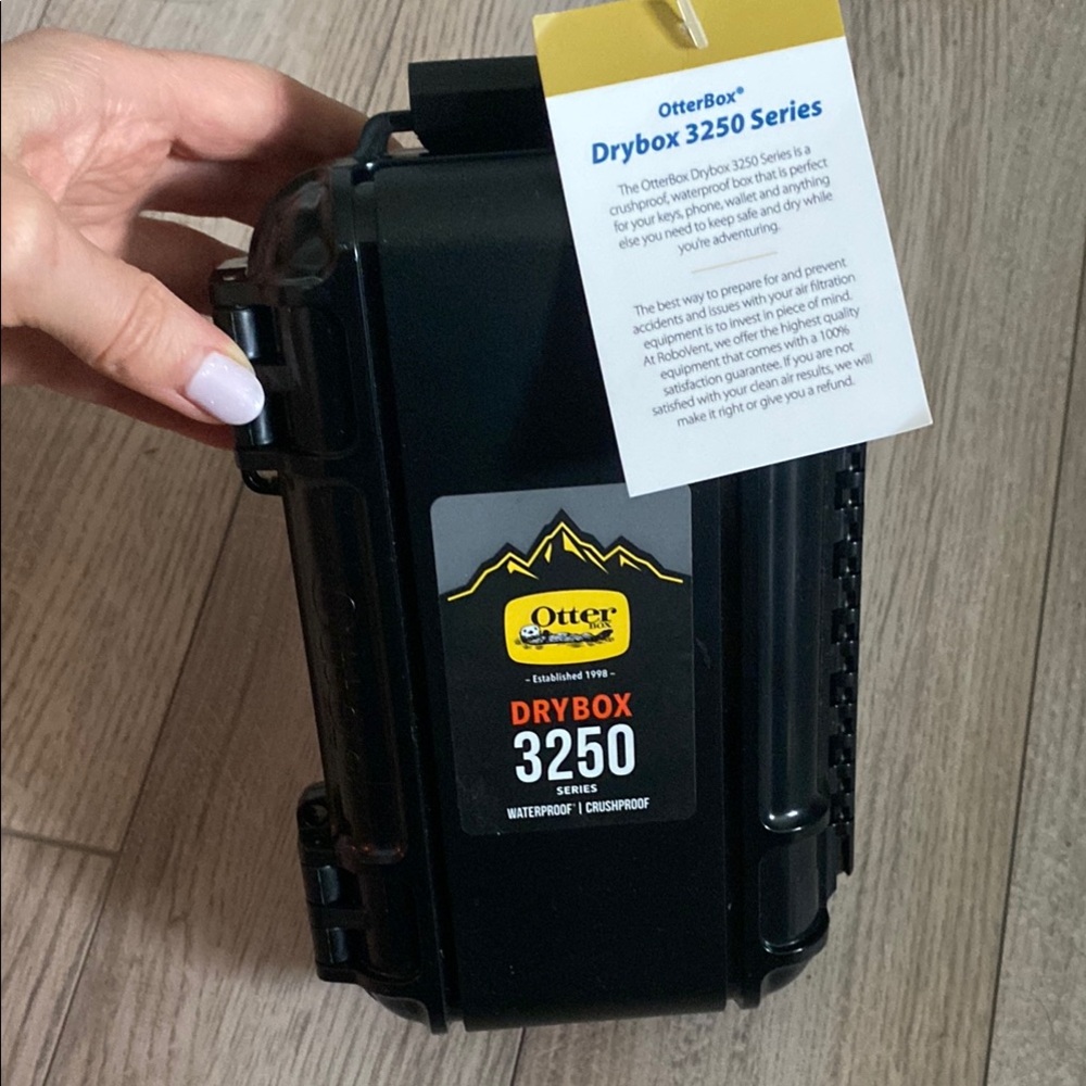 OtterBox Black Drybox 3250 Series - Picture 2 of 4